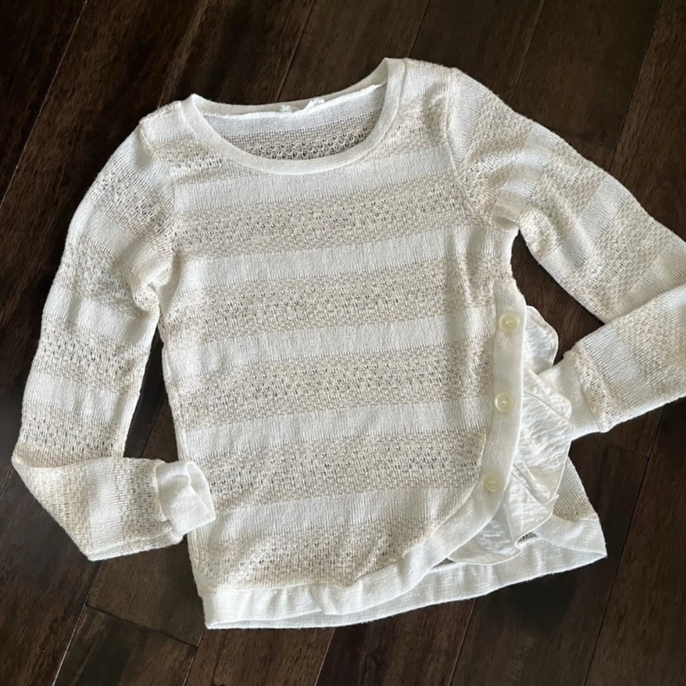 Clu + Willoughby womens sweater XS extra small cream ruffle button detail